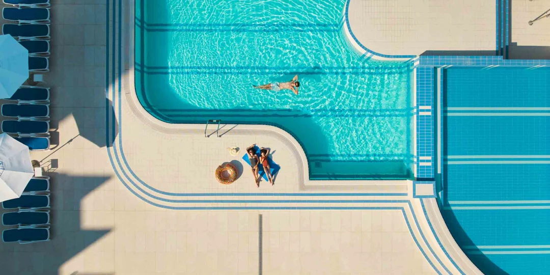 Swimming pool renovation and a new service in Alga