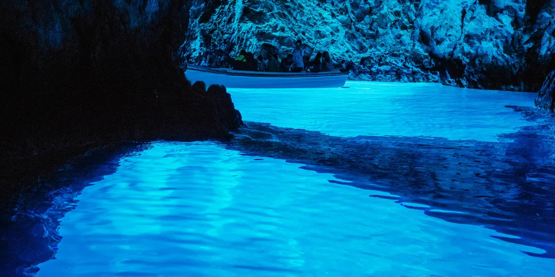 Vis & Blaue Höhle