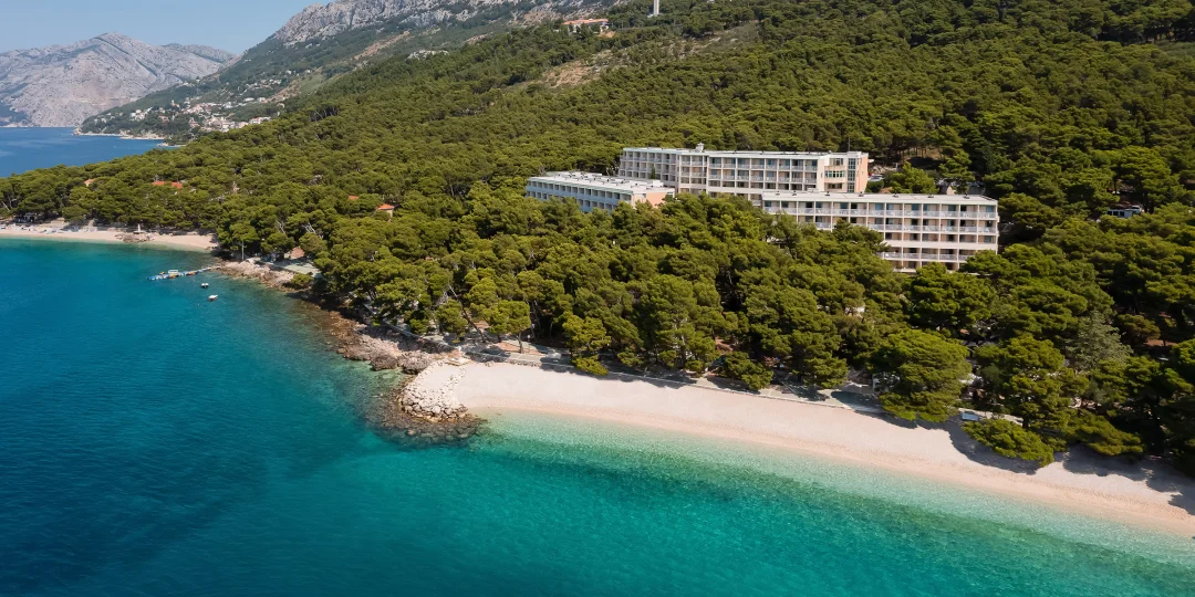 2. Vacation in a family hotel by the famous beach